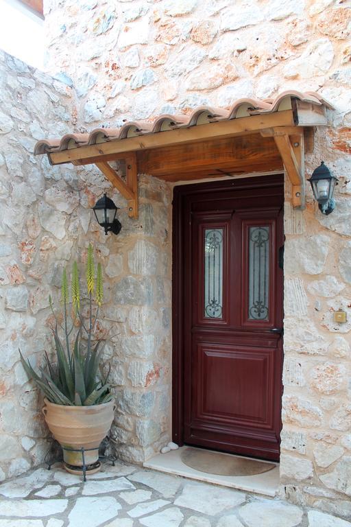 Dioni Villa Сивота Стая снимка