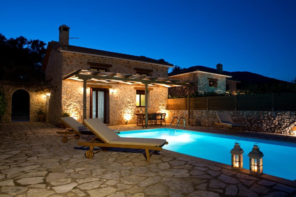 Dioni Villa Сивота Стая снимка